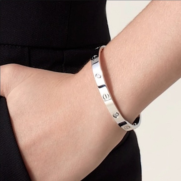 Gold Bangle Bracelet - Picture 5 of 11